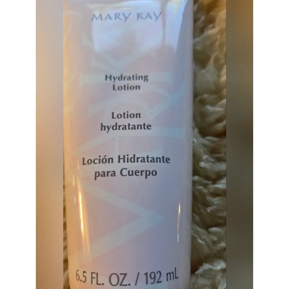 NIB Mary Kay Hydrating Lotion - Soft Pink Tube 6.5FL.OZ./192 ml